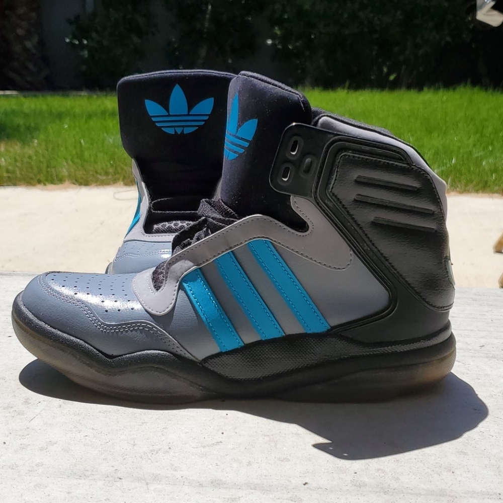 🔥Adidas Hightops (Brand New)